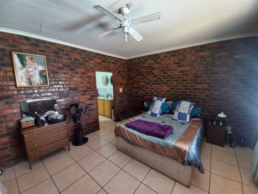 7 Bedroom Property for Sale in Vaal Power A H Free State